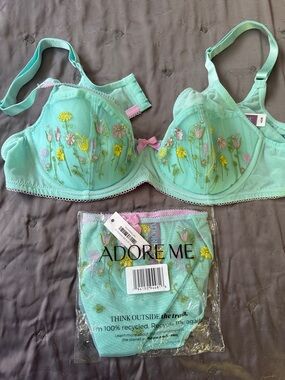 Adore Me Mint Floral Embroidered Underwire Bra
